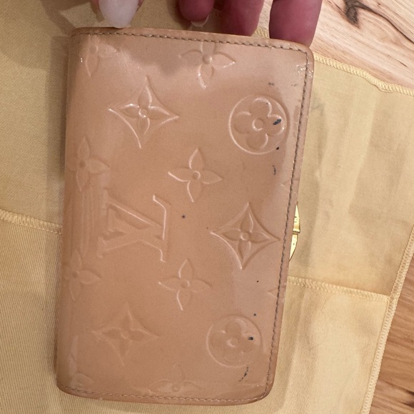 Louis Vuitton Vernis French Purse Beige Wallet with Dust Bag - Picture 12 of 15